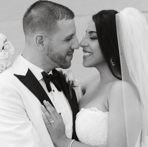 Meet your Posher, Tiffany - Picture 1 of 1